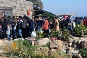 &Ccedil;anakkale'de 275 ka&ccedil;ak yakalandı