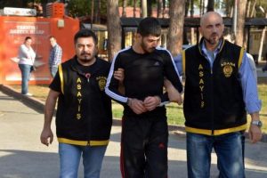 &Ouml;ld&uuml;r&uuml;len gen&ccedil; 3 ayrı t&uuml;fekle vurulduğu ortaya &ccedil;ıktı