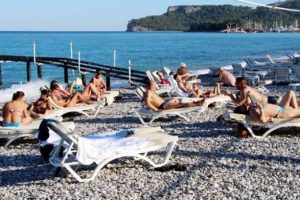 Rezervasyon değişikliği yapan Ruslar Antalya'ya geliyor