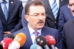 Manisa Emniyet M&uuml;d&uuml;r&uuml;n&uuml;n a&ccedil;ığa alınmasını yorumladı