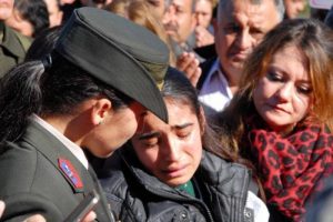 Şehit Teğmen'in kız kardeşi: Ne olur uyan ağabey