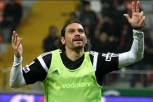 Ersan G&uuml;l&uuml;m sevindirdi