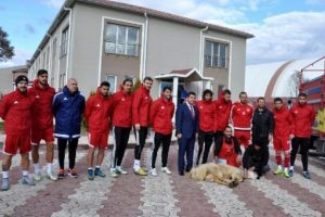 15 ma&ccedil; sonra kazandı, 15 kurban kesildi!