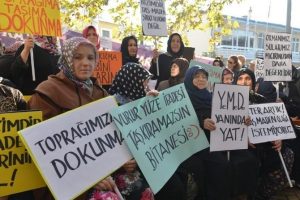 Bursa'da k&ouml;yl&uuml; kadınların maden zaferi!
