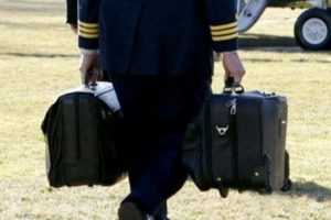 Obama ve Putin &ccedil;ok '&ouml;zel &ccedil;anta'yla geliyor