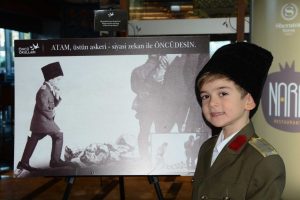 "Atam Benimle" sergisine b&uuml;y&uuml;k ilgi...