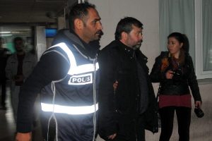 Manisa'da g&ouml;zaltına alınan 25 kişi adliyeye sevk edildi