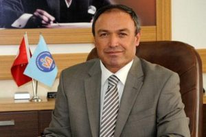 Akdeniz &Uuml;niversitesi rekt&ouml;r&uuml;n&uuml; g&ouml;r&uuml;nt&uuml; kayıtları yaktı