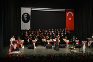 Nil&uuml;fer'de TSM Korosu'ndan "Atat&uuml;rk'&uuml; Anma Konseri"