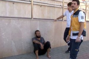 Kızının &ccedil;ığlıklarına koştu! Sapığı d&ouml;verek bu hale getirdiler