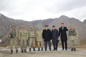 Vali Canbolat, sınır birliklerini ziyaret etti