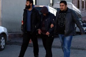 Caminin bakır kubbesini &ccedil;almak isteyenlere su&ccedil;&uuml;st&uuml;