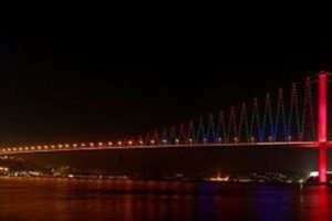 Boğazi&ccedil;i K&ouml;pr&uuml;s&uuml; mavi renkle ışıklandırılacak neden mi?