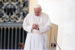Papa'dan Paris katliamı a&ccedil;ıklaması: 3. D&uuml;nya Savaşı'nın bir par&ccedil;ası