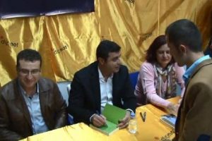 Demirtaş T&Uuml;YAP'ta kitap imzaladı