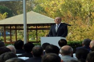 'İnsani değerlerin &ouml;l&uuml;m&uuml;ne tanıklık ediyoruz'