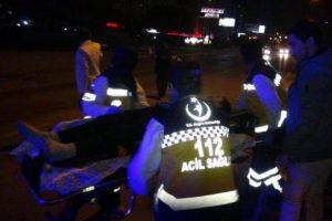 Kuzenlerin motosiklet gezisi kazayla bitti: 2 yaralı
