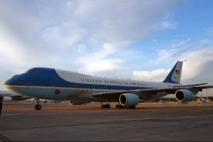 Obama, Air Force One'la Antalya'ya indi
