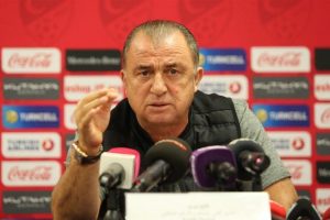 Terim: "Ter&ouml;re direnmenin en iyi yolu hi&ccedil;bir aktiviteden vazge&ccedil;memektir"