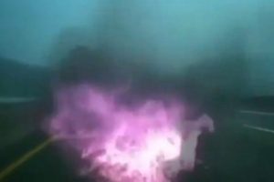 B&ouml;yle sahne aksiyon filmlerinde bile yok