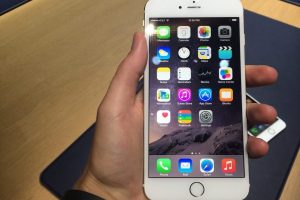 &Ccedil;ok telefon kullanan gen&ccedil;lerin yeni adı: Smombie