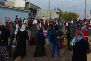 Hendek kapatmaya giden polise ateş a&ccedil;ıldı