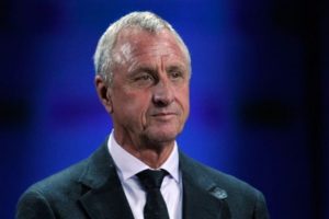 Hollanda efsanesi, Ajax ile yolları ayırdı