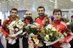 D&uuml;nya ikincisi Karate Milli Takımı yurda d&ouml;nd&uuml;