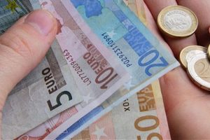 Euro'dan &ccedil;ıkmayı tartışacak