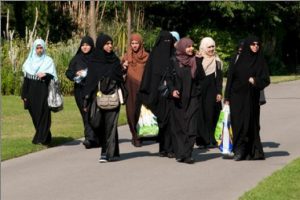 Slovakya'dan M&uuml;sl&uuml;manlarla ilgili şok karar