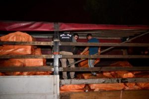 Adana'da ka&ccedil;ak sigara operasyonu