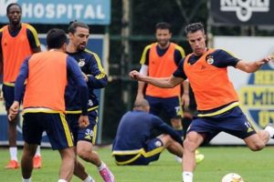 Fenerbah&ccedil;e'de fikst&uuml;r baş ağrıtıyor