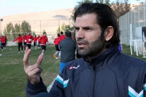 &Uuml;z&uuml;lmez: "Elazığspor'un hedefi zirve olacaktır"