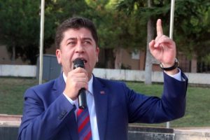 CHP'li vekilden itiraf: Halkımız bize sarı kart g&ouml;sterdi