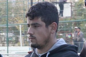 İddiaya girdiği arkadaşının yavru k&ouml;peklerini &ccedil;aldı