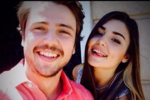 Tolga Sarıtaş ile Hande Er&ccedil;el ger&ccedil;ekten sevgili mi?