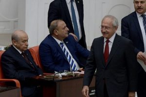 Bah&ccedil;eli ve Kılı&ccedil;daroğlu tokalaşmadı