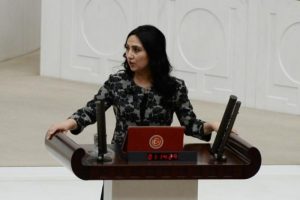 HDP'li Figen Y&uuml;ksekdağ yemin etti