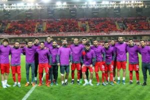 Milli futbolculardan anlamlı davranış