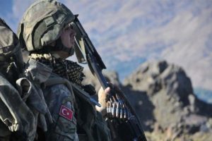 Yeni d&ouml;nemin ter&ouml;rle m&uuml;cadele kodları: KCK operasyonları kapıda