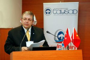 S&uuml;heyl Baybalı Bursa'da otomotiv sekt&ouml;r&uuml;n&uuml; değerlendirdi