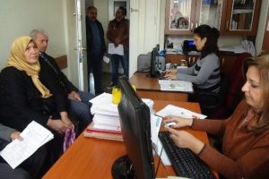 Bursa'da ev hayali kuran emeklilerin başvuru kuyruğu