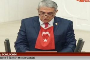 Ak Partili Kalkan: T&uuml;rk bayraklı yemin 24 yıllık hayalimdi
