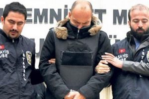 Restoranda &ccedil;ocuğu asitle yakan ş&uuml;pheliye "akıl sağlığı" incelemesi