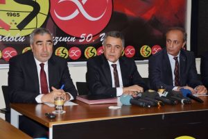 Eskişehirspor'da Samet Aybaba d&ouml;nemi resmen başladı