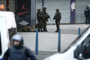 Fransa'da ter&ouml;r operasyonu: 2 &ouml;l&uuml;, 3 yaralı