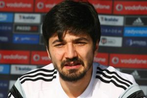 "Her insan kutsaldır, dini ırkı ne olursa olsun"