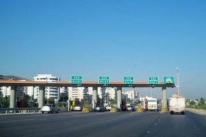 S&uuml;rpriz karar! O yoldan ge&ccedil;iş &uuml;cretsiz oldu
