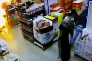 PKK yandaşları markete bomba attı