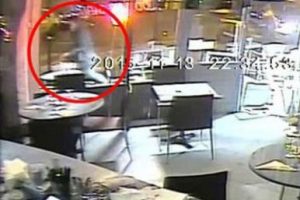 Paris'teki kanlı saldırının g&uuml;venlik kamerası g&ouml;r&uuml;nt&uuml;leri
